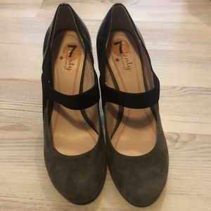 Plenty by Tracy Reese, Wedge suede gray w black